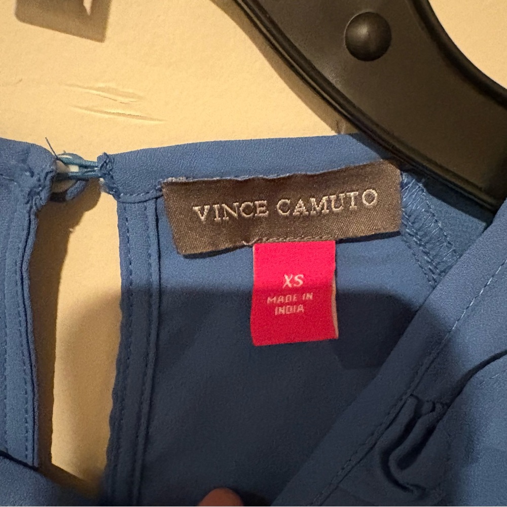 NWT Vince Camuto Ruffle Blouse | Size: XS - Picture 3 of 5